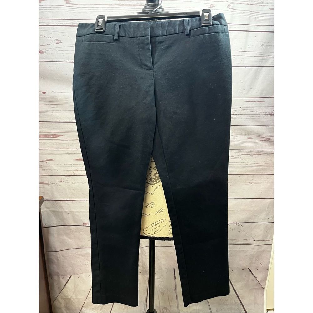 Van Heusen size 2 black stretch cropped‎ pants - 2489